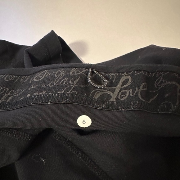 Lululemon Vintage Black Bike Shorts in Black | Size 6 - Picture 5 of 7